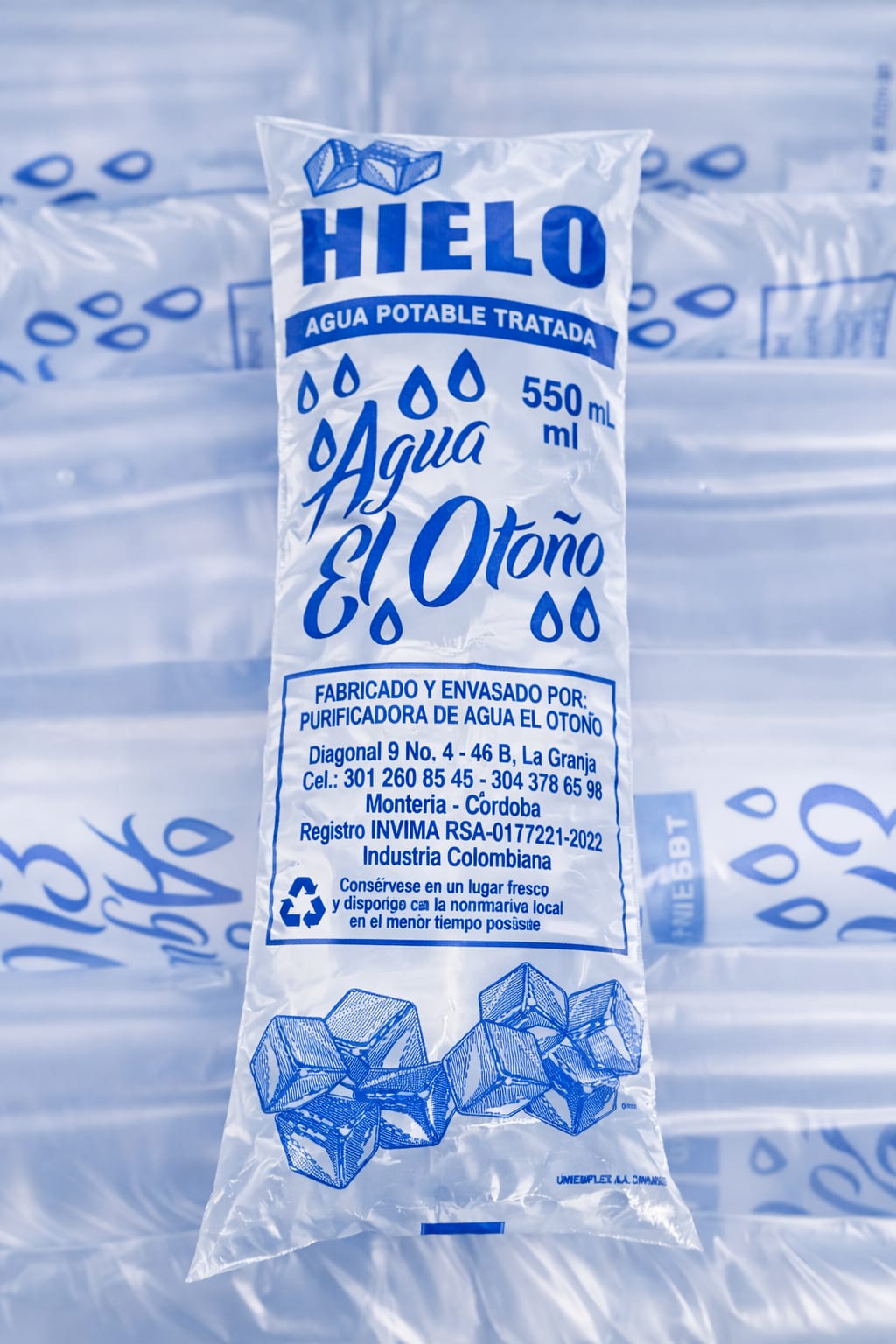 Agua en bolsa de 550 mL x 20 unds